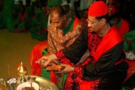 شيخ الأمين ينعى أحد حيرانه ضمن الطيارين الذين اسقطت  طائرتهم في أم درمان